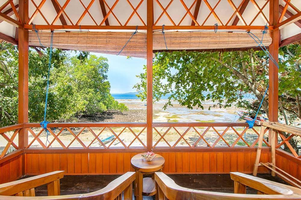 Raja Laut Dive Resort Бунакен Екстериор снимка
