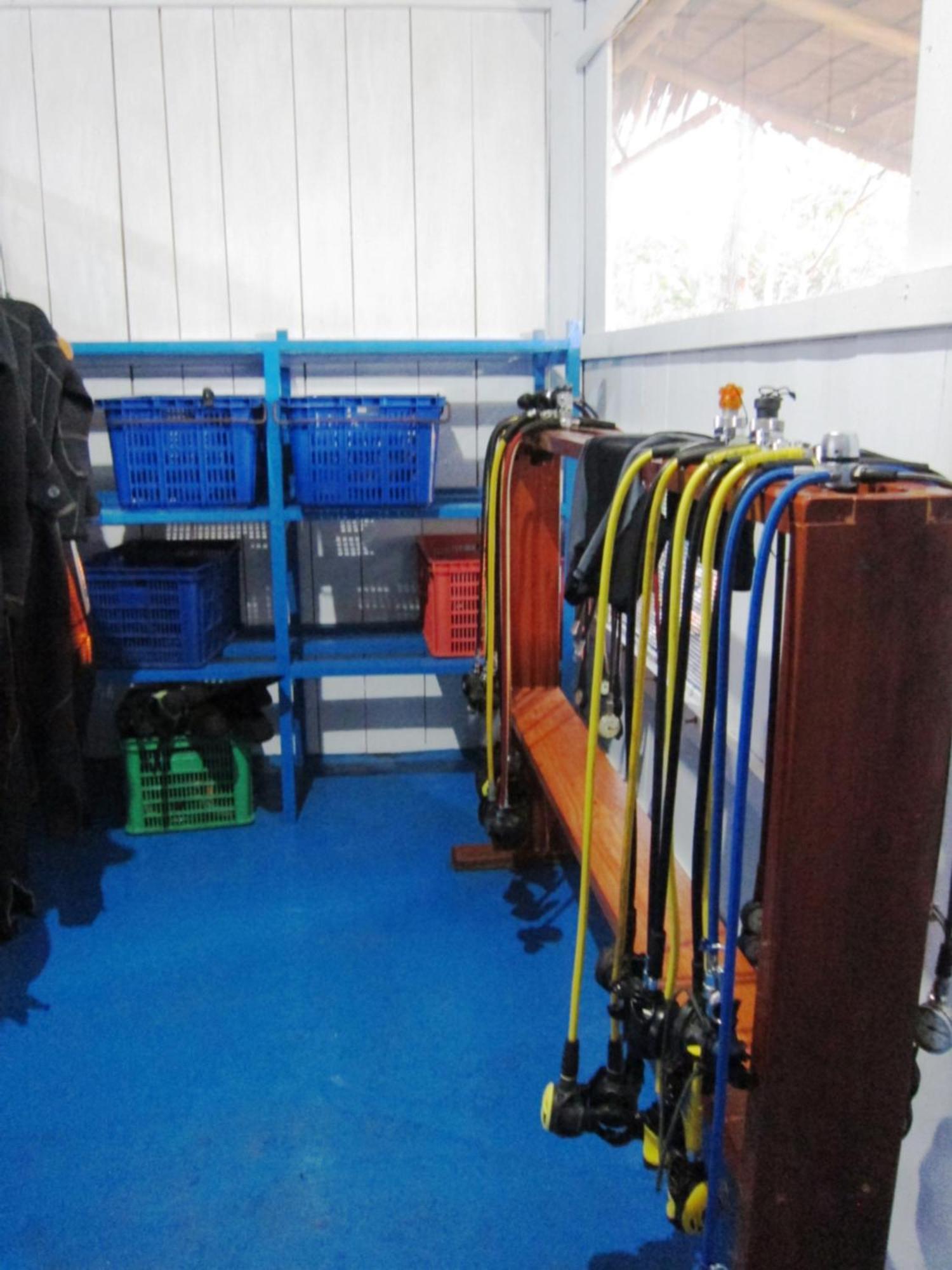 Raja Laut Dive Resort Бунакен Екстериор снимка