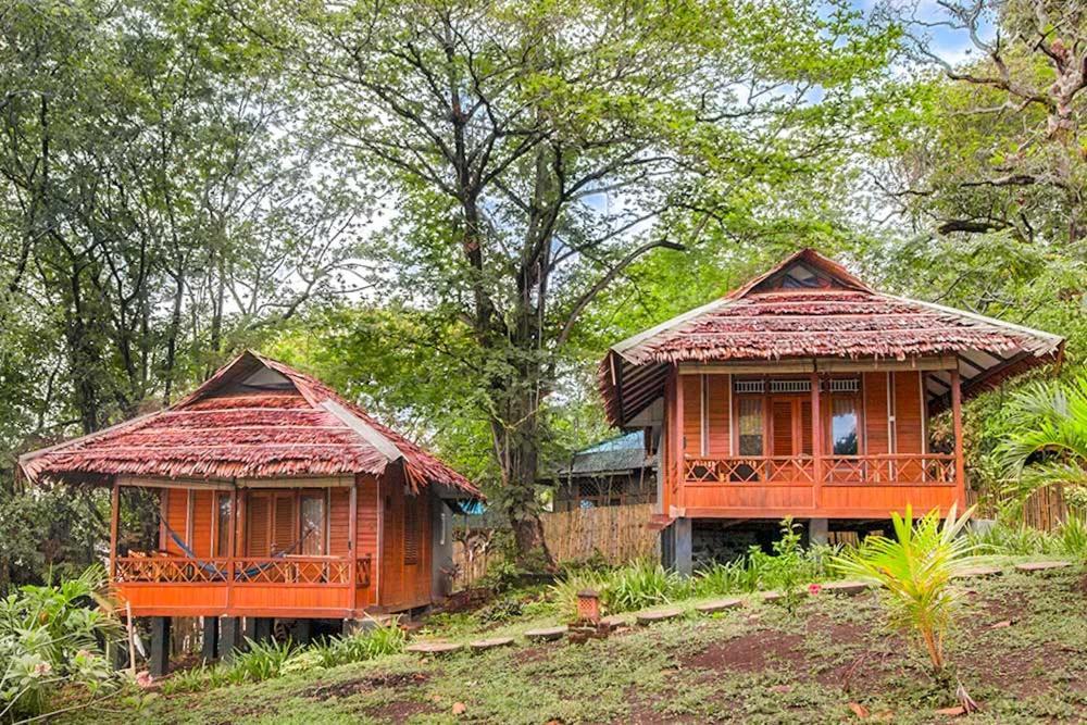 Raja Laut Dive Resort Бунакен Екстериор снимка