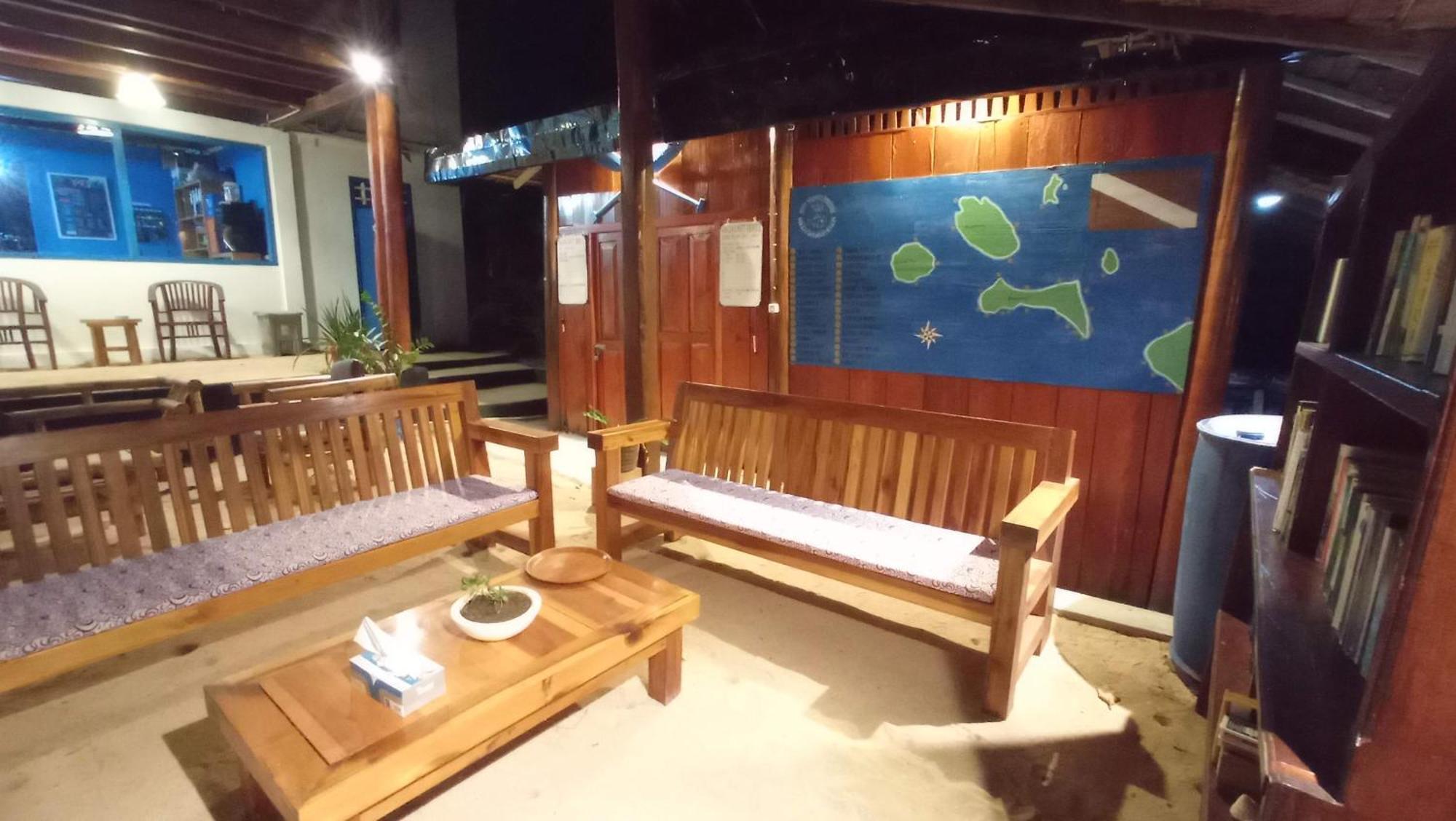 Raja Laut Dive Resort Бунакен Екстериор снимка