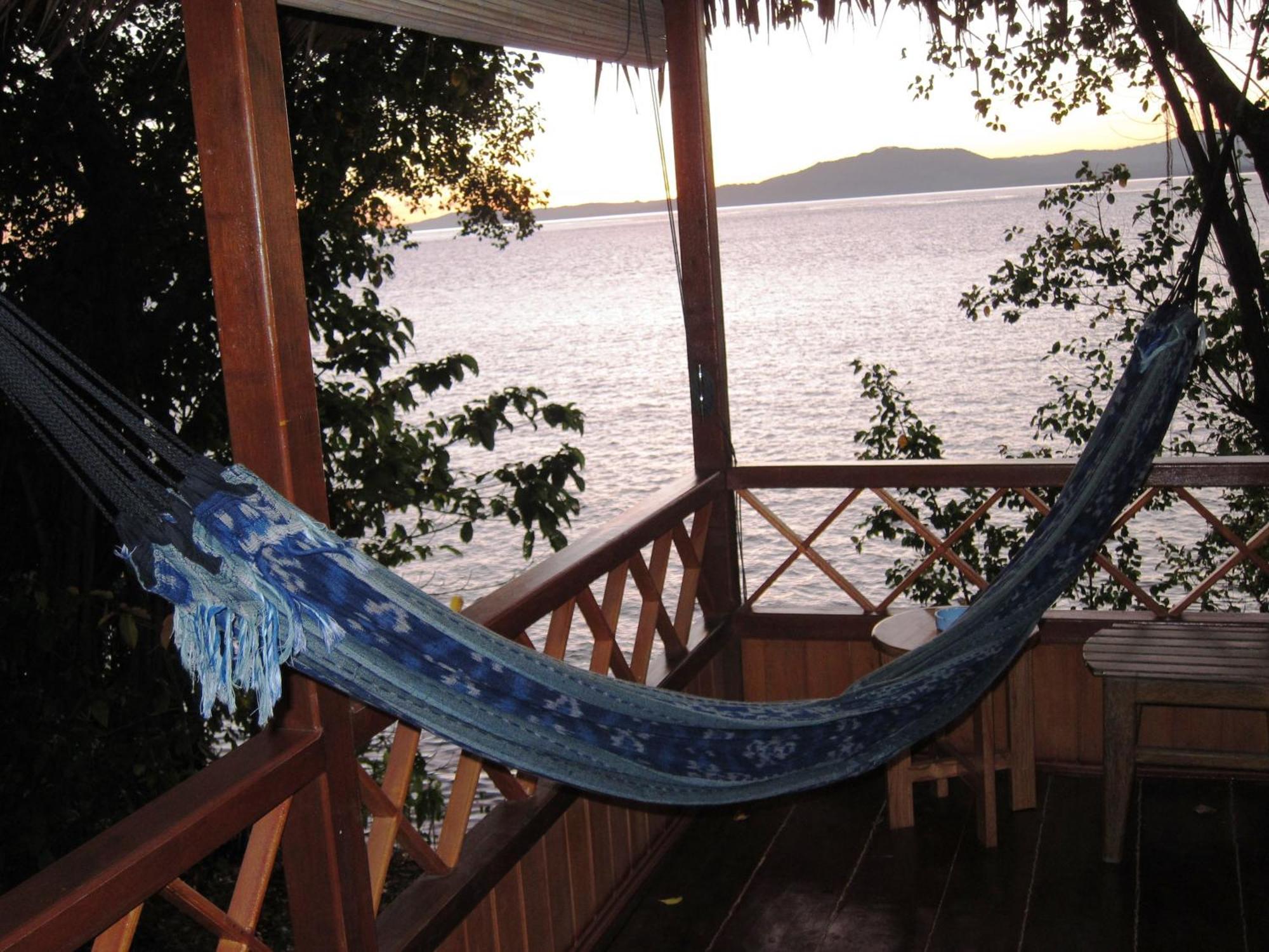 Raja Laut Dive Resort Бунакен Стая снимка